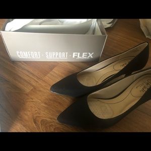 LifeStride pumps size 9